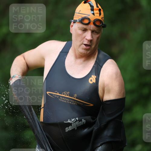 15.06.2025 - 7 Türme Triathlon Michael Strokosch http://msf.ph/oto/7967877 15.06.2025 12:53:12 Schwimmen 924, 1073 meine-sportfotos.de