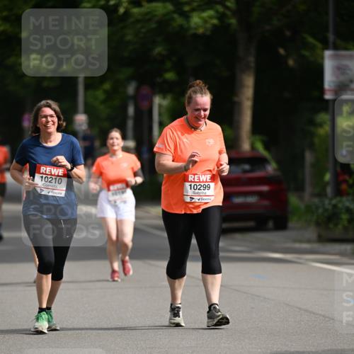 15.06.2025 - REWE Women's Run Dr. Thomas Lammeyer http://msf.ph/oto/7967880 15.06.2025 09:55:37 Laufen 10210, 10299 meine-sportfotos.de