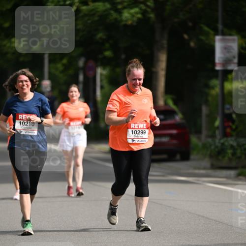 15.06.2025 - REWE Women's Run Dr. Thomas Lammeyer http://msf.ph/oto/7967884 15.06.2025 09:55:37 Laufen 10210, 10299 meine-sportfotos.de