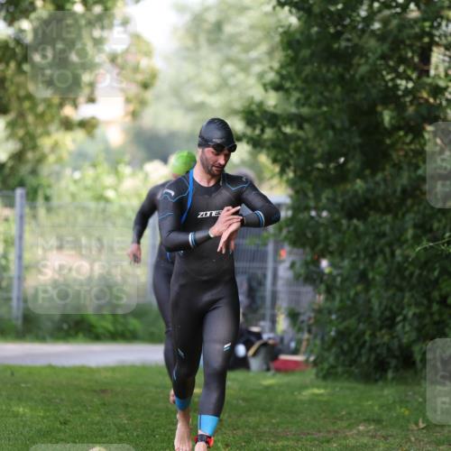 15.06.2025 - 7 Türme Triathlon Michael Strokosch http://msf.ph/oto/7967885 15.06.2025 12:53:32 Schwimmen 789, 855, 1072, 1156 meine-sportfotos.de