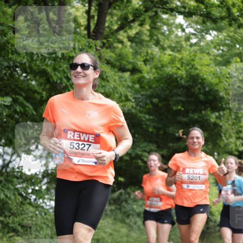 15.06.2025 - REWE Women's Run Jannik Wohlers http://msf.ph/oto/7967911 15.06.2025 10:03:02 Laufen 5327, 3607, 5201 meine-sportfotos.de