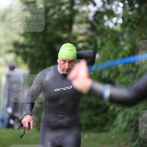 15.06.2025 - 7 Türme Triathlon Michael Strokosch http://msf.ph/oto/7967926 15.06.2025 12:53:35 Schwimmen 789, 855, 1072, 1133, 1156 meine-sportfotos.de
