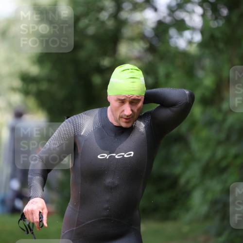 15.06.2025 - 7 Türme Triathlon Michael Strokosch http://msf.ph/oto/7967934 15.06.2025 12:53:36 Schwimmen 789, 855, 1072, 1133, 1156 meine-sportfotos.de