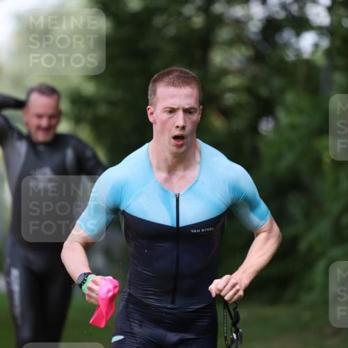 15.06.2025 - 7 Türme Triathlon Michael Strokosch http://msf.ph/oto/7967974 15.06.2025 12:53:49 Schwimmen 760, 862, 1072, 1133, 1156 meine-sportfotos.de