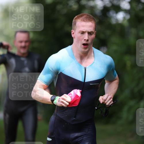 15.06.2025 - 7 Türme Triathlon Michael Strokosch http://msf.ph/oto/7967976 15.06.2025 12:53:49 Schwimmen 760, 862, 1072, 1133, 1156 meine-sportfotos.de