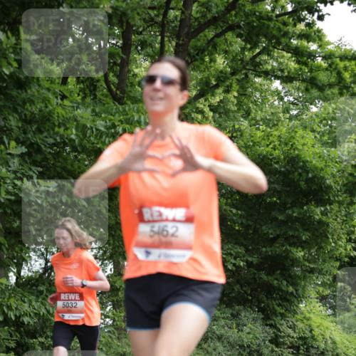 15.06.2025 - REWE Women's Run Jannik Wohlers http://msf.ph/oto/7968010 15.06.2025 10:03:06 Laufen 5032, 5162 meine-sportfotos.de