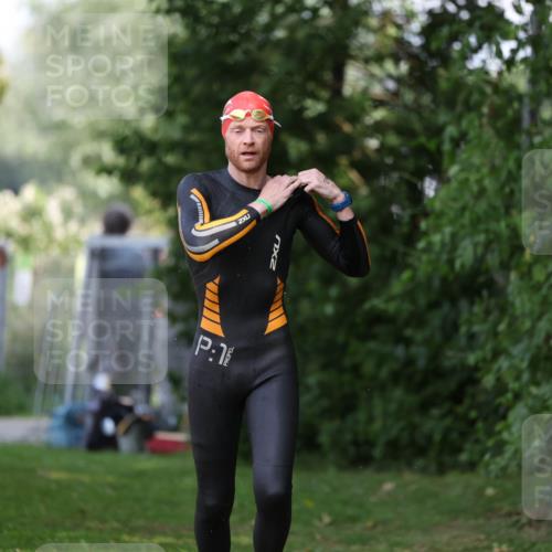 15.06.2025 - 7 Türme Triathlon Michael Strokosch http://msf.ph/oto/7968058 15.06.2025 12:54:02 Schwimmen 760, 862, 930, 990, 1016, 1045, 1133, 1181 meine-sportfotos.de