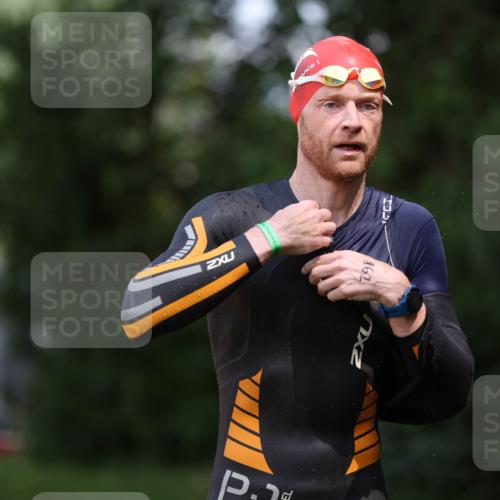 15.06.2025 - 7 Türme Triathlon Michael Strokosch http://msf.ph/oto/7968085 15.06.2025 12:54:04 Schwimmen 760, 862, 930, 990, 1016, 1045, 1181 meine-sportfotos.de