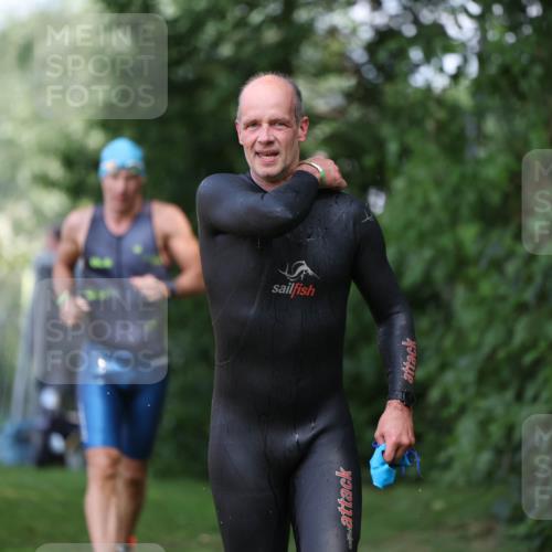 15.06.2025 - 7 Türme Triathlon Michael Strokosch http://msf.ph/oto/7968106 15.06.2025 12:54:07 Schwimmen 760, 862, 930, 978, 990, 996, 1016, 1045, 1181 meine-sportfotos.de