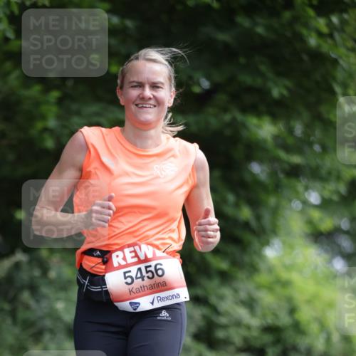 15.06.2025 - REWE Women's Run Jannik Wohlers http://msf.ph/oto/7968108 15.06.2025 10:03:14 Laufen 5456 meine-sportfotos.de