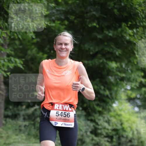 15.06.2025 - REWE Women's Run Jannik Wohlers http://msf.ph/oto/7968115 15.06.2025 10:03:14 Laufen 5456 meine-sportfotos.de