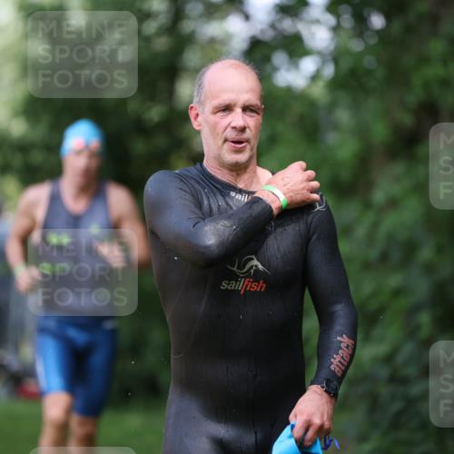 15.06.2025 - 7 Türme Triathlon Michael Strokosch http://msf.ph/oto/7968116 15.06.2025 12:54:07 Schwimmen 760, 862, 930, 978, 990, 996, 1016, 1045, 1181 meine-sportfotos.de