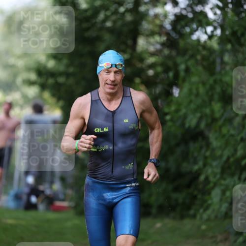 15.06.2025 - 7 Türme Triathlon Michael Strokosch http://msf.ph/oto/7968122 15.06.2025 12:54:08 Schwimmen 760, 862, 930, 978, 990, 996, 1016, 1045, 1181 meine-sportfotos.de