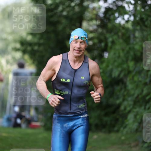 15.06.2025 - 7 Türme Triathlon Michael Strokosch http://msf.ph/oto/7968126 15.06.2025 12:54:09 Schwimmen 734, 760, 862, 930, 978, 990, 996, 1016, 1045, 1181 meine-sportfotos.de