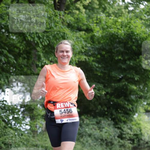 15.06.2025 - REWE Women's Run Jannik Wohlers http://msf.ph/oto/7968138 15.06.2025 10:03:15 Laufen 5456 meine-sportfotos.de