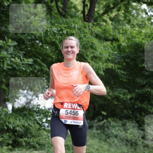 15.06.2025 - REWE Women's Run Jannik Wohlers http://msf.ph/oto/7968146 15.06.2025 10:03:15 Laufen 5456 meine-sportfotos.de