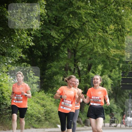 15.06.2025 - REWE Women's Run Jannik Wohlers http://msf.ph/oto/7968190 15.06.2025 10:03:19 Laufen 5513, 5335, 5334, 162 meine-sportfotos.de