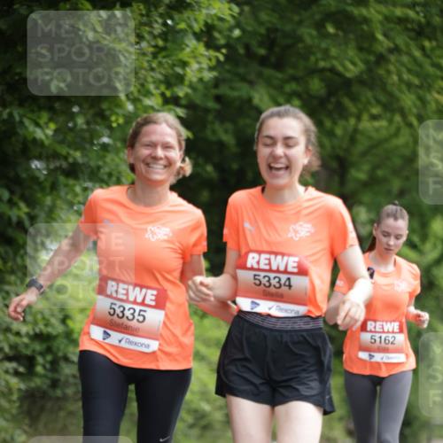 15.06.2025 - REWE Women's Run Jannik Wohlers http://msf.ph/oto/7968231 15.06.2025 10:03:21 Laufen 5335, 5334, 5162 meine-sportfotos.de