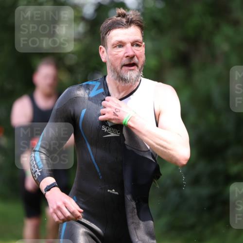 15.06.2025 - 7 Türme Triathlon Michael Strokosch http://msf.ph/oto/7968234 15.06.2025 12:54:23 Schwimmen 707, 734, 802, 930, 978, 990, 996, 998, 1006, 1016, 1045, 1104, 1105 meine-sportfotos.de