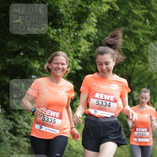 15.06.2025 - REWE Women's Run Jannik Wohlers http://msf.ph/oto/7968241 15.06.2025 10:03:22 Laufen 5335, 5334, 5162 meine-sportfotos.de