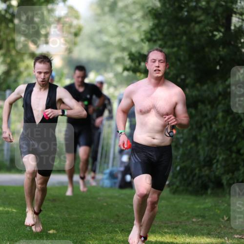 15.06.2025 - 7 Türme Triathlon Michael Strokosch http://msf.ph/oto/7968358 15.06.2025 12:54:36 Schwimmen 707, 719, 734, 740, 802, 916, 939, 945, 996, 998, 1006, 1104, 1105, 1182 meine-sportfotos.de