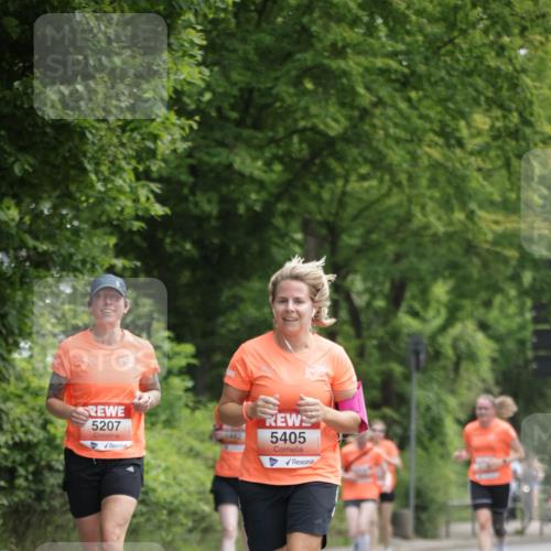 15.06.2025 - REWE Women's Run Jannik Wohlers http://msf.ph/oto/7968425 15.06.2025 10:03:41 Laufen 5207, 5405 meine-sportfotos.de