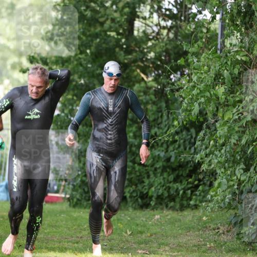 15.06.2025 - 7 Türme Triathlon Michael Strokosch http://msf.ph/oto/7968469 15.06.2025 12:54:49 Schwimmen 157, 701, 719, 723, 740, 762, 881, 916, 939, 945, 998, 1024, 1104, 1105, 1182 meine-sportfotos.de