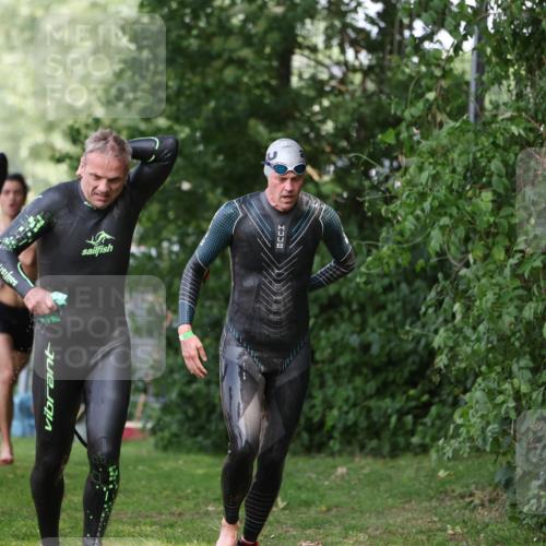 15.06.2025 - 7 Türme Triathlon Michael Strokosch http://msf.ph/oto/7968473 15.06.2025 12:54:49 Schwimmen 157, 701, 719, 723, 740, 762, 881, 916, 939, 945, 998, 1024, 1104, 1105, 1182 meine-sportfotos.de