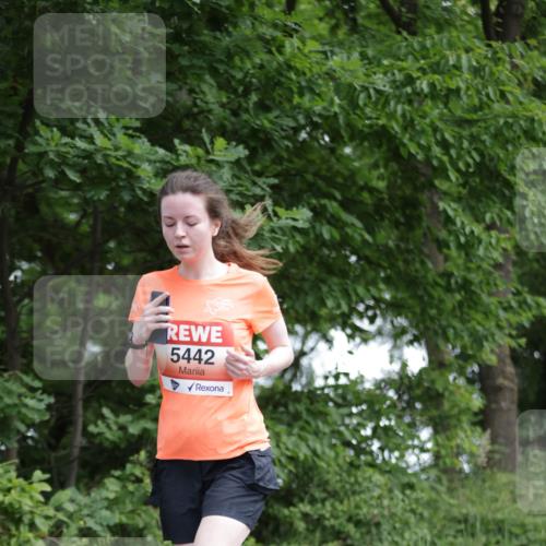 15.06.2025 - REWE Women's Run Jannik Wohlers http://msf.ph/oto/7968487 15.06.2025 10:03:46 Laufen 5442 meine-sportfotos.de