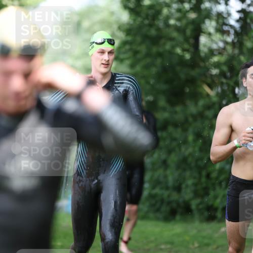 15.06.2025 - 7 Türme Triathlon Michael Strokosch http://msf.ph/oto/7968510 15.06.2025 12:54:53 Schwimmen 157, 701, 719, 723, 740, 762, 881, 916, 939, 945, 950, 1024, 1104, 1182 meine-sportfotos.de