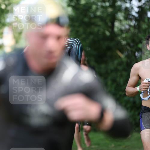 15.06.2025 - 7 Türme Triathlon Michael Strokosch http://msf.ph/oto/7968513 15.06.2025 12:54:53 Schwimmen 157, 701, 719, 723, 740, 762, 881, 916, 939, 945, 950, 1024, 1104, 1182 meine-sportfotos.de