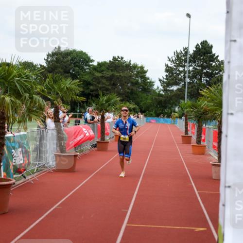 15.06.2025 - 7 Türme Triathlon Michael Strokosch http://msf.ph/oto/7968577 15.06.2025 13:44:29 Ziel 1133 meine-sportfotos.de