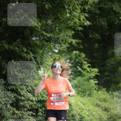15.06.2025 - REWE Women's Run Jannik Wohlers http://msf.ph/oto/7968628 15.06.2025 10:03:55 Laufen 5305 meine-sportfotos.de