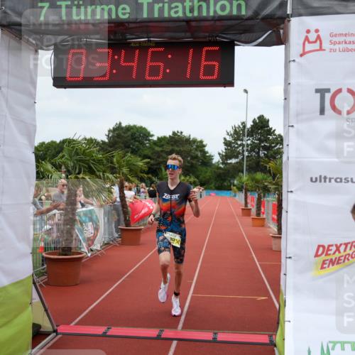 15.06.2025 - 7 Türme Triathlon Michael Strokosch http://msf.ph/oto/7968750 15.06.2025 13:46:16 Ziel 817 meine-sportfotos.de