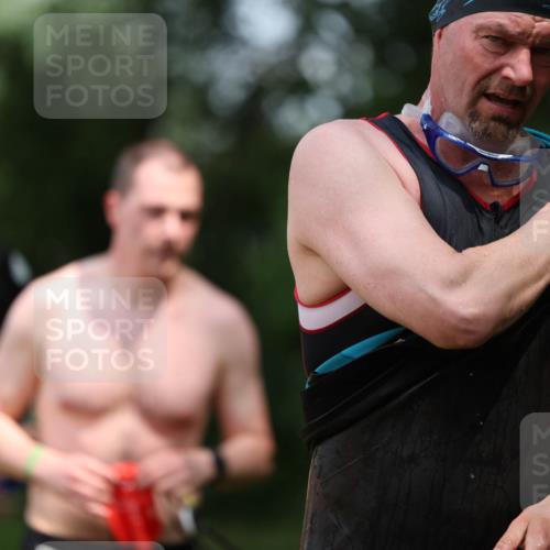 15.06.2025 - 7 Türme Triathlon Michael Strokosch http://msf.ph/oto/7968755 15.06.2025 12:55:22 Schwimmen 727, 745, 763, 769, 772, 784, 792, 797, 801, 846, 859, 865, 927, 950, 952, 955, 1011, 1019, 1029, 1075, 1152, 1169 meine-sportfotos.de