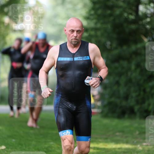 15.06.2025 - 7 Türme Triathlon Michael Strokosch http://msf.ph/oto/7968775 15.06.2025 12:55:25 Schwimmen 727, 745, 763, 769, 772, 784, 792, 797, 801, 805, 859, 865, 879, 927, 955, 1011, 1019, 1029, 1075, 1152, 1169 meine-sportfotos.de