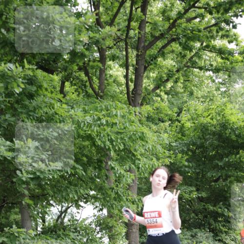15.06.2025 - REWE Women's Run Jannik Wohlers http://msf.ph/oto/7968790 15.06.2025 10:03:59 Laufen 5354 meine-sportfotos.de