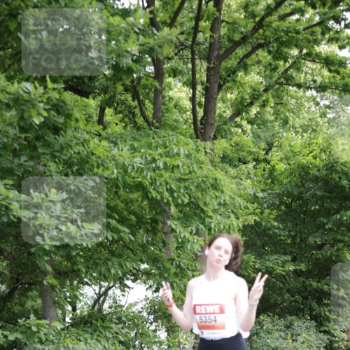 15.06.2025 - REWE Women's Run Jannik Wohlers http://msf.ph/oto/7968798 15.06.2025 10:03:59 Laufen 5354 meine-sportfotos.de