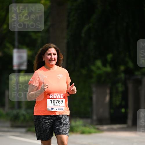15.06.2025 - REWE Women's Run Dr. Thomas Lammeyer http://msf.ph/oto/7968820 15.06.2025 09:56:43 Laufen 10769 meine-sportfotos.de