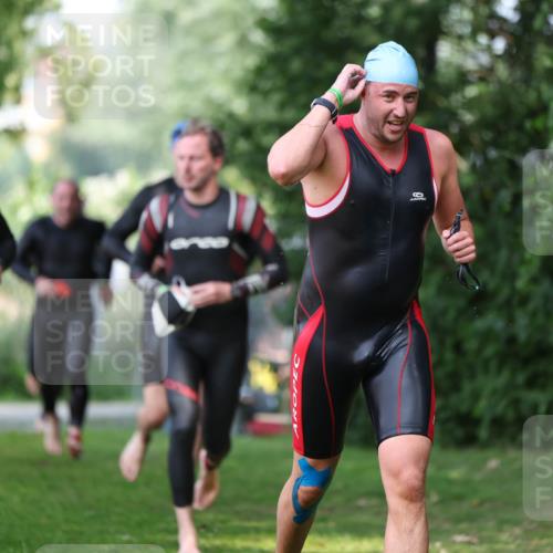 15.06.2025 - 7 Türme Triathlon Michael Strokosch http://msf.ph/oto/7968827 15.06.2025 12:55:28 Schwimmen 727, 745, 755, 763, 769, 772, 784, 792, 797, 801, 805, 859, 865, 879, 919, 927, 955, 1011, 1029, 1075, 1169 meine-sportfotos.de