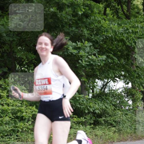 15.06.2025 - REWE Women's Run Jannik Wohlers http://msf.ph/oto/7968848 15.06.2025 10:04:00 Laufen 5354 meine-sportfotos.de