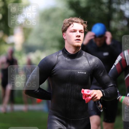 15.06.2025 - 7 Türme Triathlon Michael Strokosch http://msf.ph/oto/7968884 15.06.2025 12:55:31 Schwimmen 727, 745, 755, 763, 769, 784, 792, 797, 801, 805, 859, 877, 879, 919, 927, 955, 1011, 1023, 1029, 1075, 1169 meine-sportfotos.de