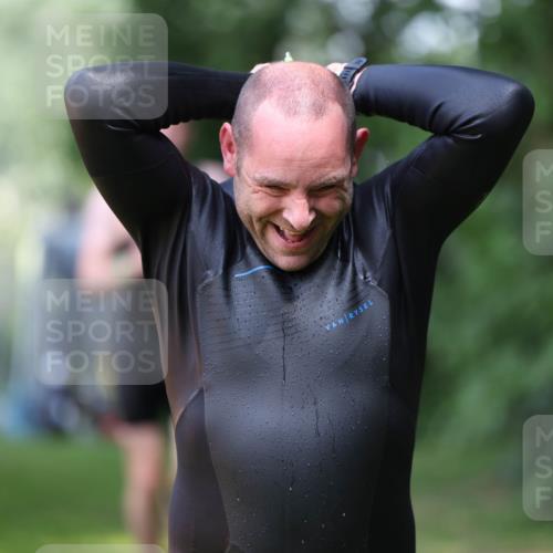 15.06.2025 - 7 Türme Triathlon Michael Strokosch http://msf.ph/oto/7968916 15.06.2025 12:55:35 Schwimmen 755, 763, 769, 784, 792, 797, 805, 877, 879, 919, 927, 955, 1011, 1023, 1029, 1071, 1075, 1144, 1169 meine-sportfotos.de