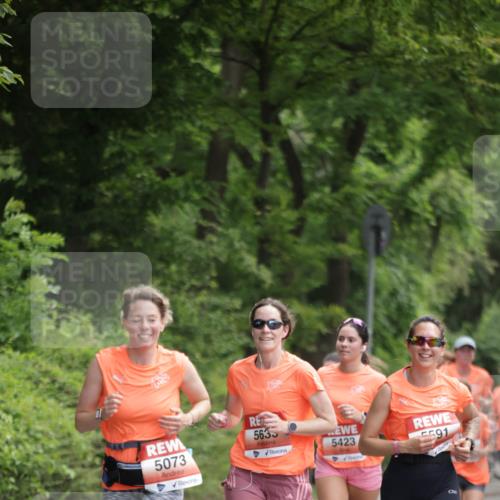 15.06.2025 - REWE Women's Run Jannik Wohlers http://msf.ph/oto/7968928 15.06.2025 10:04:09 Laufen 5073, 5635, 5423, 591 meine-sportfotos.de