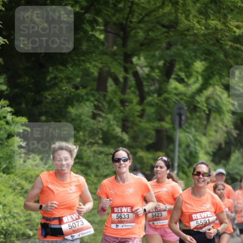 15.06.2025 - REWE Women's Run Jannik Wohlers http://msf.ph/oto/7968935 15.06.2025 10:04:09 Laufen 5073, 5633, 5423, 5591 meine-sportfotos.de