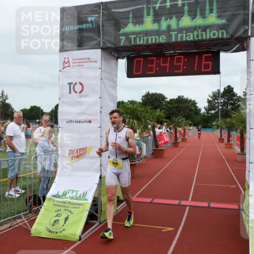 15.06.2025 - 7 Türme Triathlon Michael Strokosch http://msf.ph/oto/7968942 15.06.2025 13:49:16 Ziel 1016 meine-sportfotos.de
