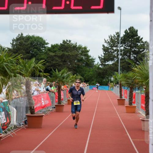 15.06.2025 - 7 Türme Triathlon Michael Strokosch http://msf.ph/oto/7968952 15.06.2025 13:49:23 Ziel 940, 1016 meine-sportfotos.de