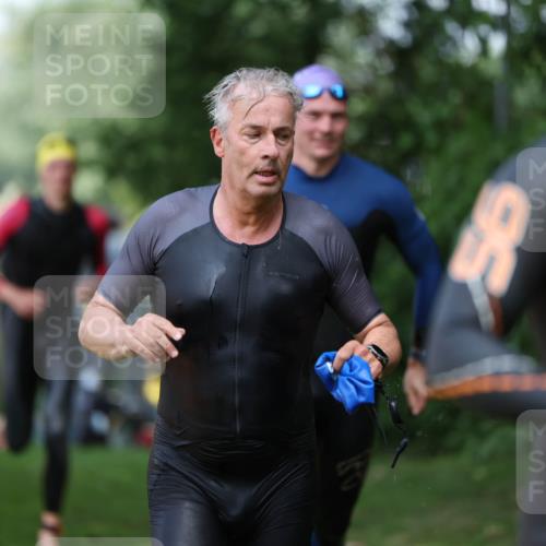15.06.2025 - 7 Türme Triathlon Michael Strokosch http://msf.ph/oto/7968982 15.06.2025 12:55:40 Schwimmen 755, 763, 784, 792, 797, 805, 877, 879, 895, 919, 927, 955, 1011, 1023, 1029, 1071, 1144, 1169 meine-sportfotos.de