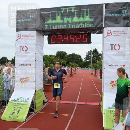 15.06.2025 - 7 Türme Triathlon Michael Strokosch http://msf.ph/oto/7968987 15.06.2025 13:49:26 Ziel 940 meine-sportfotos.de