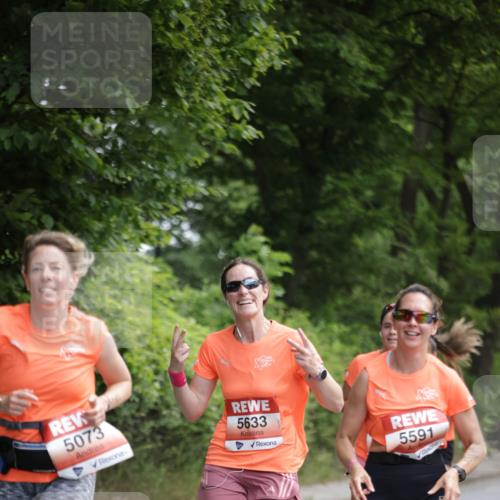 15.06.2025 - REWE Women's Run Jannik Wohlers http://msf.ph/oto/7968989 15.06.2025 10:04:11 Laufen 5073, 5633, 5591 meine-sportfotos.de